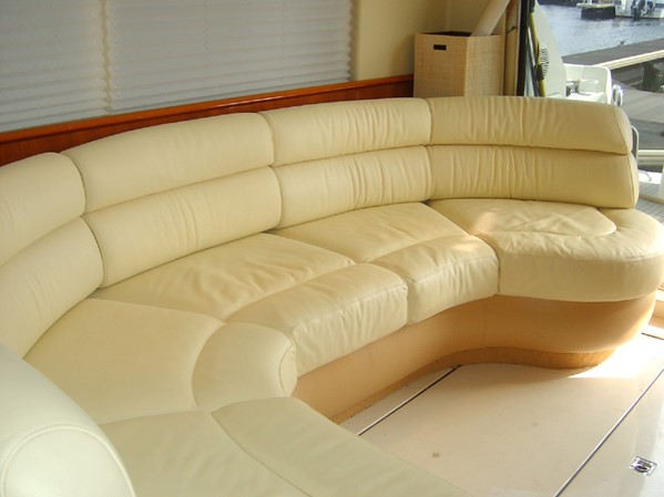 �\�t�@�[�̐F�ւ���